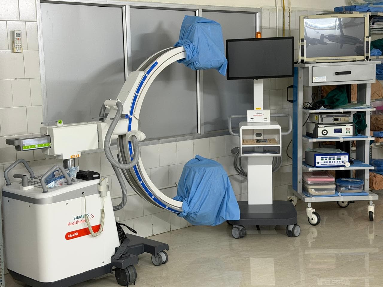 Siemens Cios Fit C-arm fluoroscopy unit